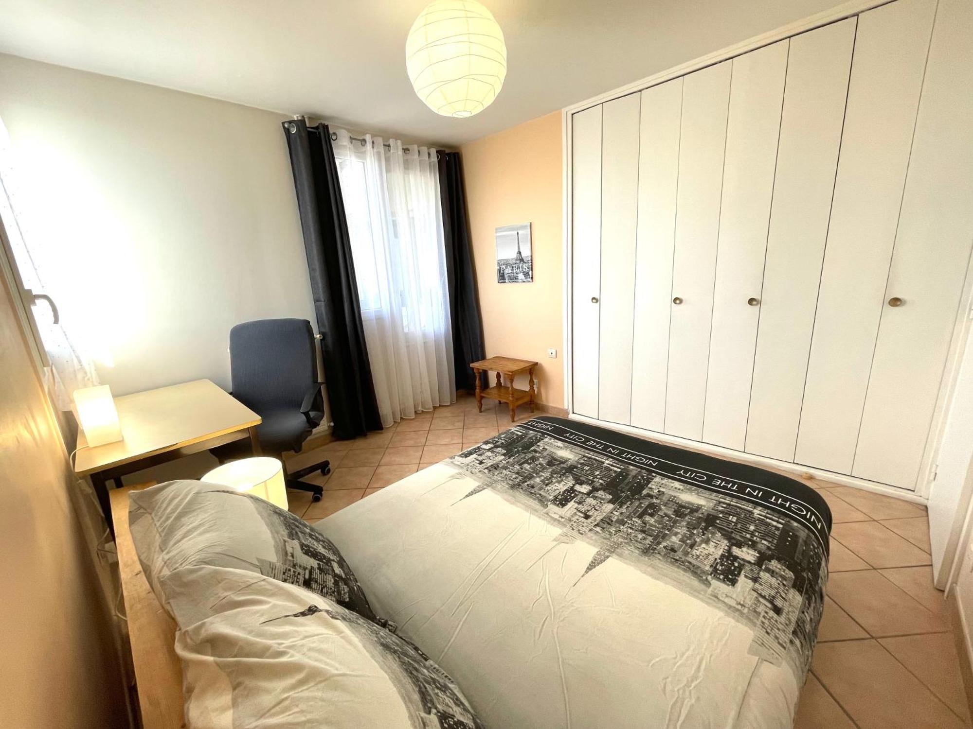 Chambre Privee En Colocation Dans Un Appartement Vaulx En Velin Centre エクステリア 写真
