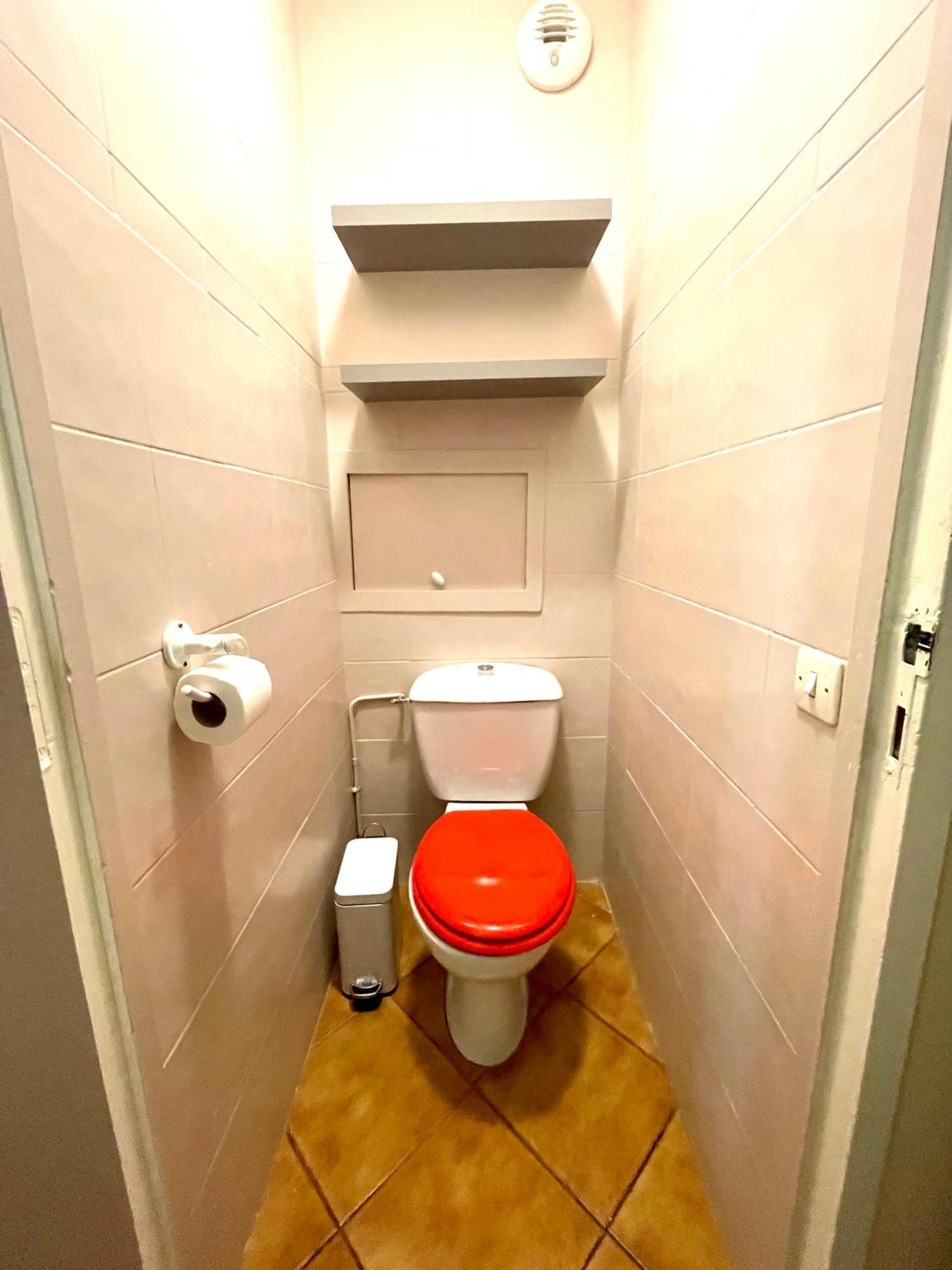 Chambre Privee En Colocation Dans Un Appartement Vaulx En Velin Centre エクステリア 写真